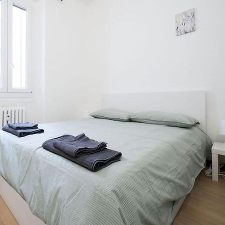 Apartment 4 Stops From The City Center Mailand Exterior foto