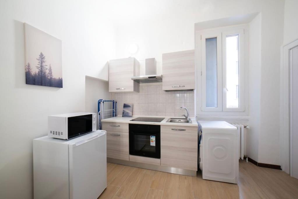 Apartment 4 Stops From The City Center Mailand Exterior foto
