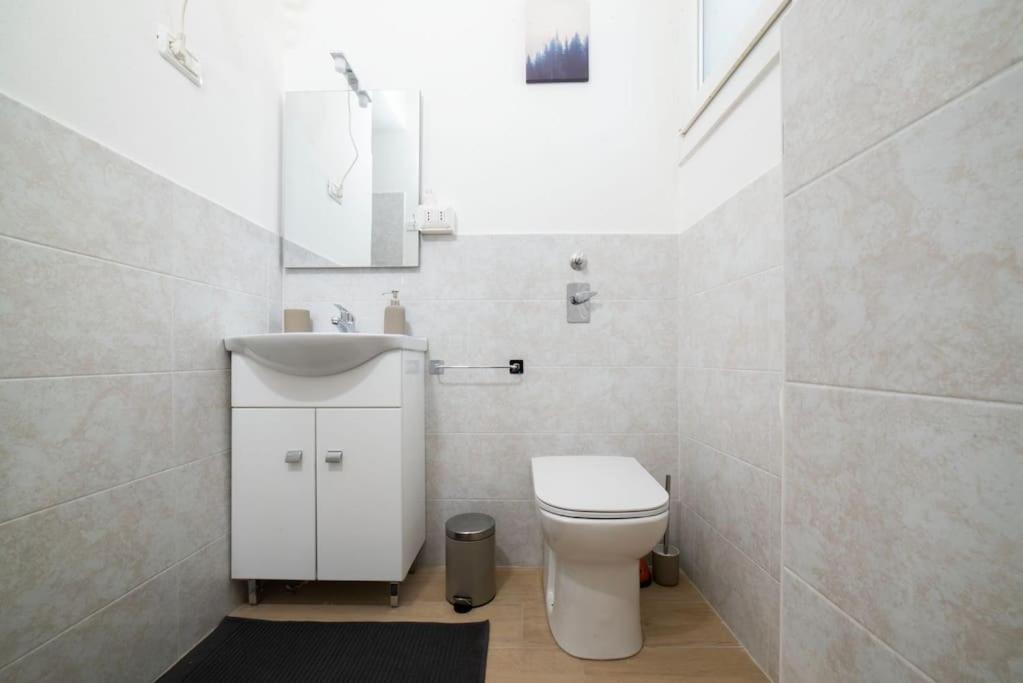 Apartment 4 Stops From The City Center Mailand Exterior foto