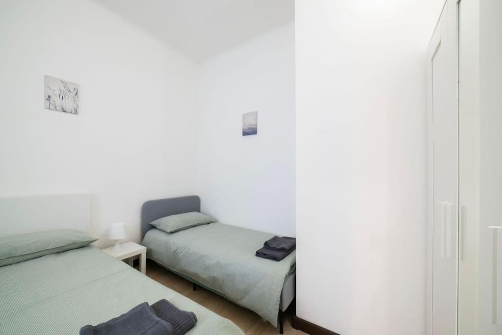 Apartment 4 Stops From The City Center Mailand Exterior foto